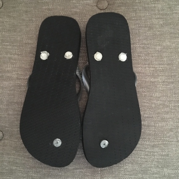 Havaianas Flip Flops - Picture 3 of 4